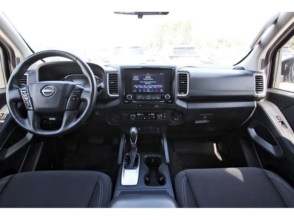 Used 2024 Nissan Frontier SV w/ SV Convenience Package image 13