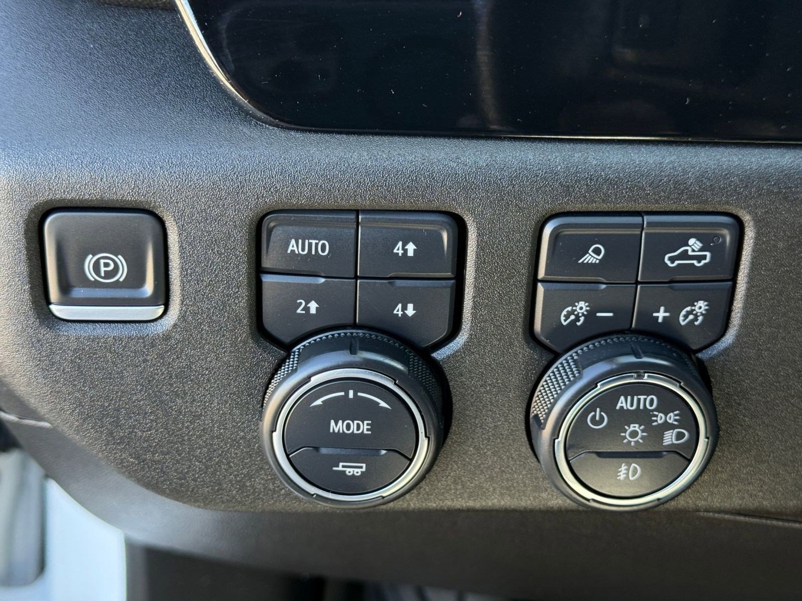 Used 2022 Chevrolet Silverado 1500 LTZ image 17