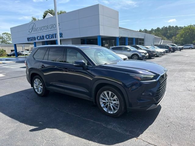 Used 2025 Toyota Grand Highlander AWD image 2