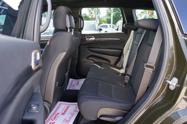 Used 2016 Jeep Grand Cherokee Laredo 75th Anniversary image 8