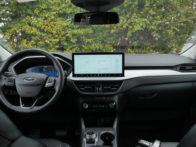 Certified 2025 Ford Escape Platinum AWD/4WD image 17