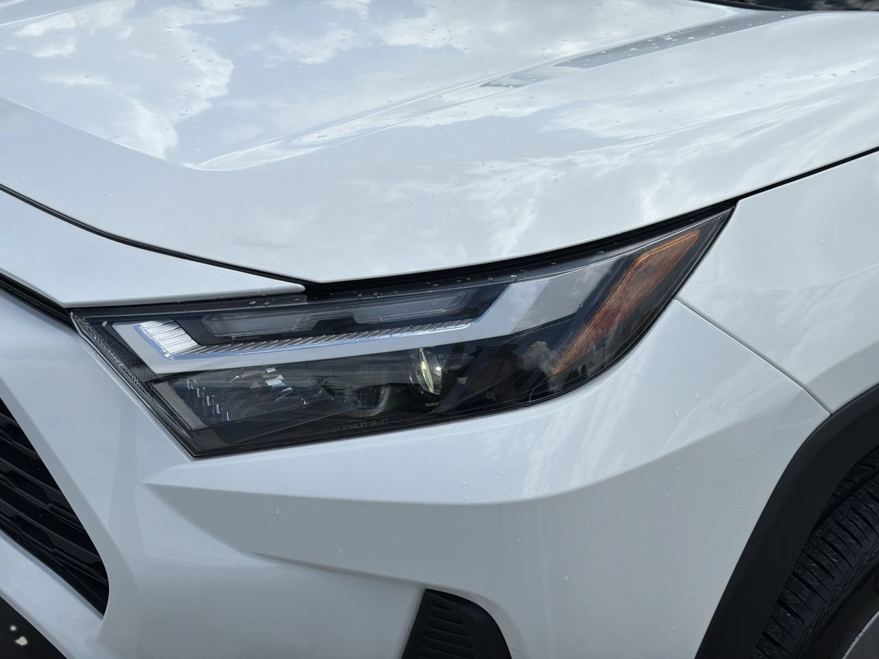 Used 2024 Toyota RAV4 XLE FWD image 6