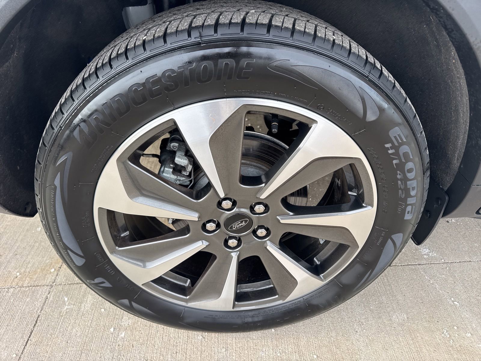 Certified 2024 Ford Escape Platinum w/ Premium Technology Package image 21