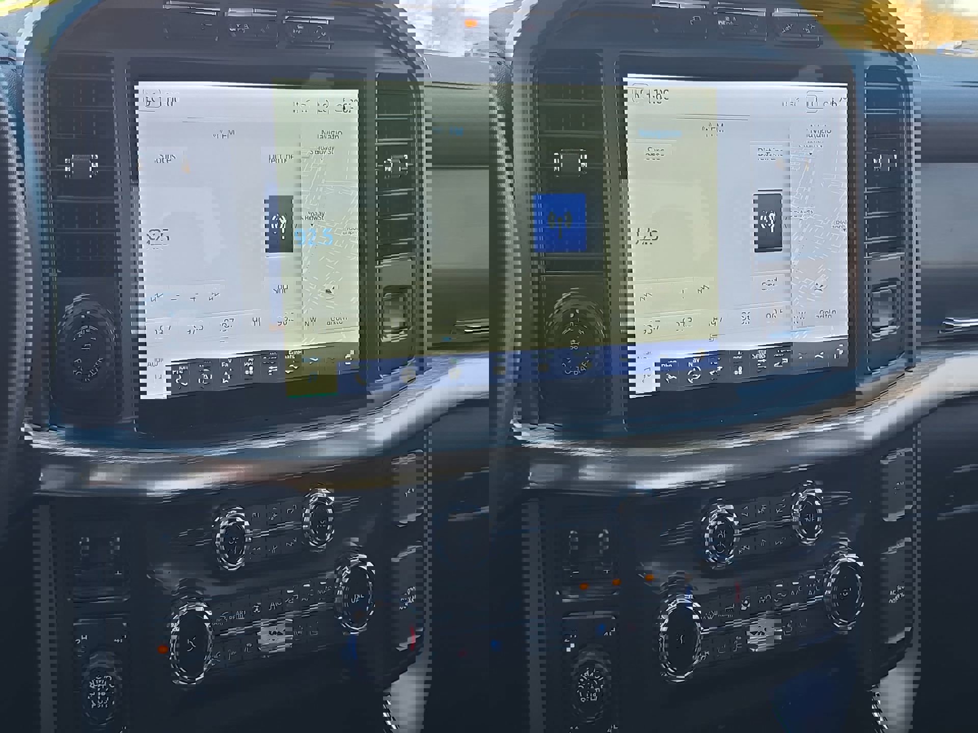 Certified 2022 Ford F150 Lariat w/ Equipment Group 502A High image 16