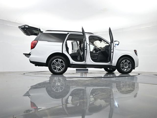Certified 2025 Ford Expedition Active AWD/4WD image 57