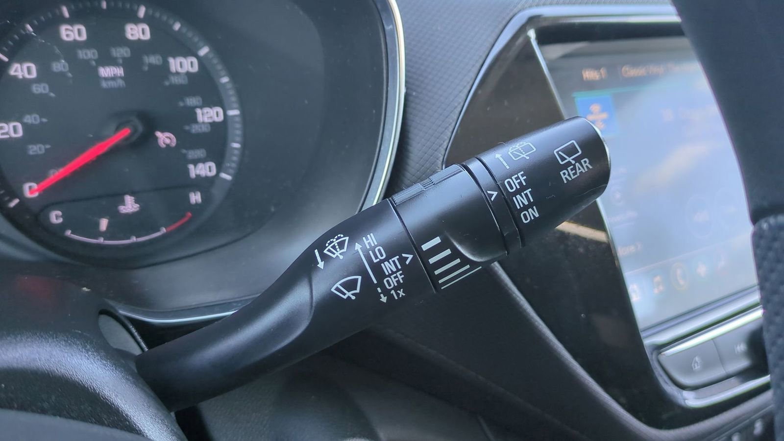 Used 2021 Chevrolet TrailBlazer LT w/ Convenience Package image 28