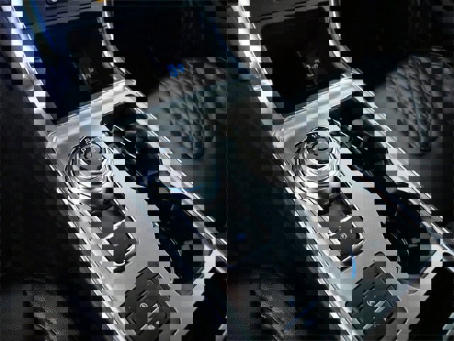 Certified 2024 Ford Edge Titanium image 18