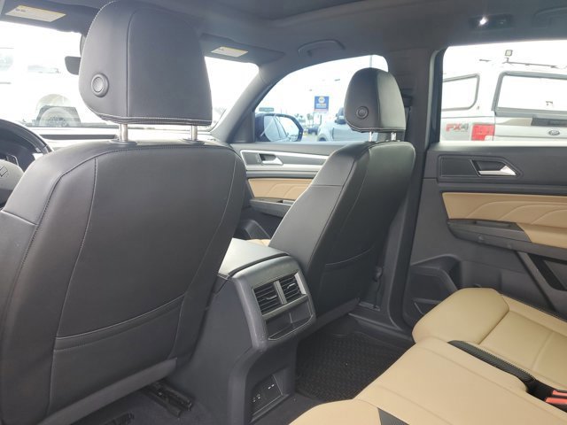 Used 2023 Volkswagen Atlas Cross Sport SEL image 16