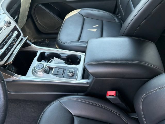 Certified 2024 Ford Explorer XLT w/ Equipment Group 202A AWD/4WD image 18