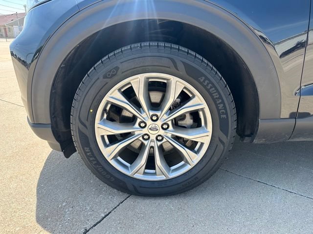 Certified 2024 Ford Explorer XLT w/ Equipment Group 202A AWD/4WD image 13