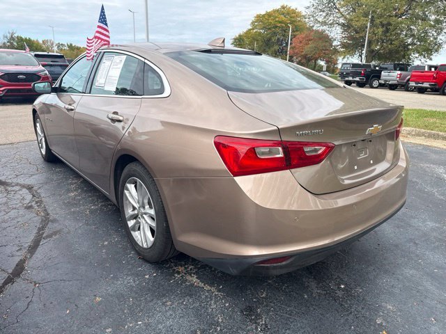 Used 2018 Chevrolet Malibu Hybrid w/ Leather Package FWD image 4