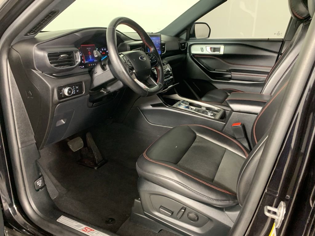 Certified 2023 Ford Explorer ST-Line AWD/4WD image 32