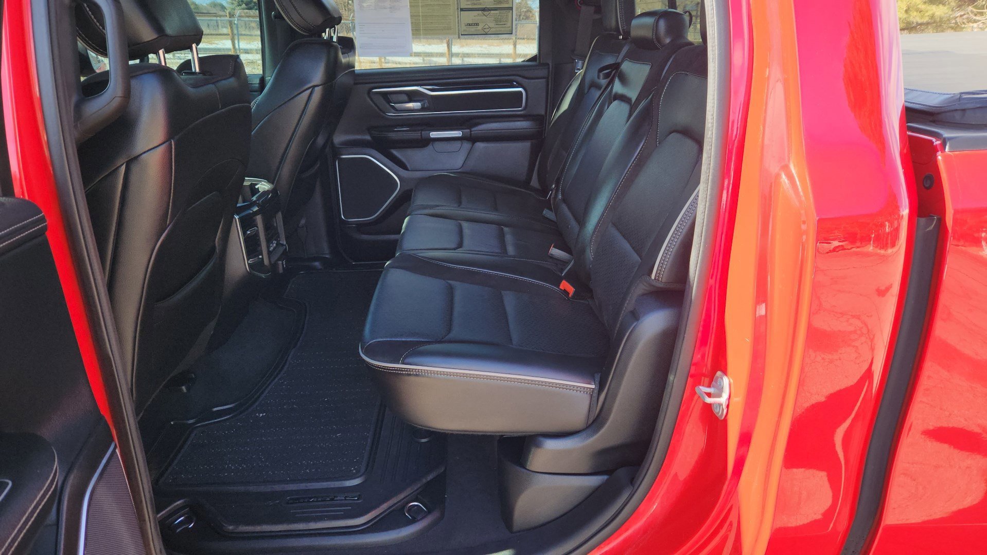 Used 2019 RAM 1500 Laramie image 26