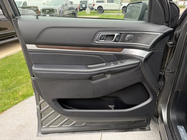 Certified 2018 Ford Explorer Limited image 10