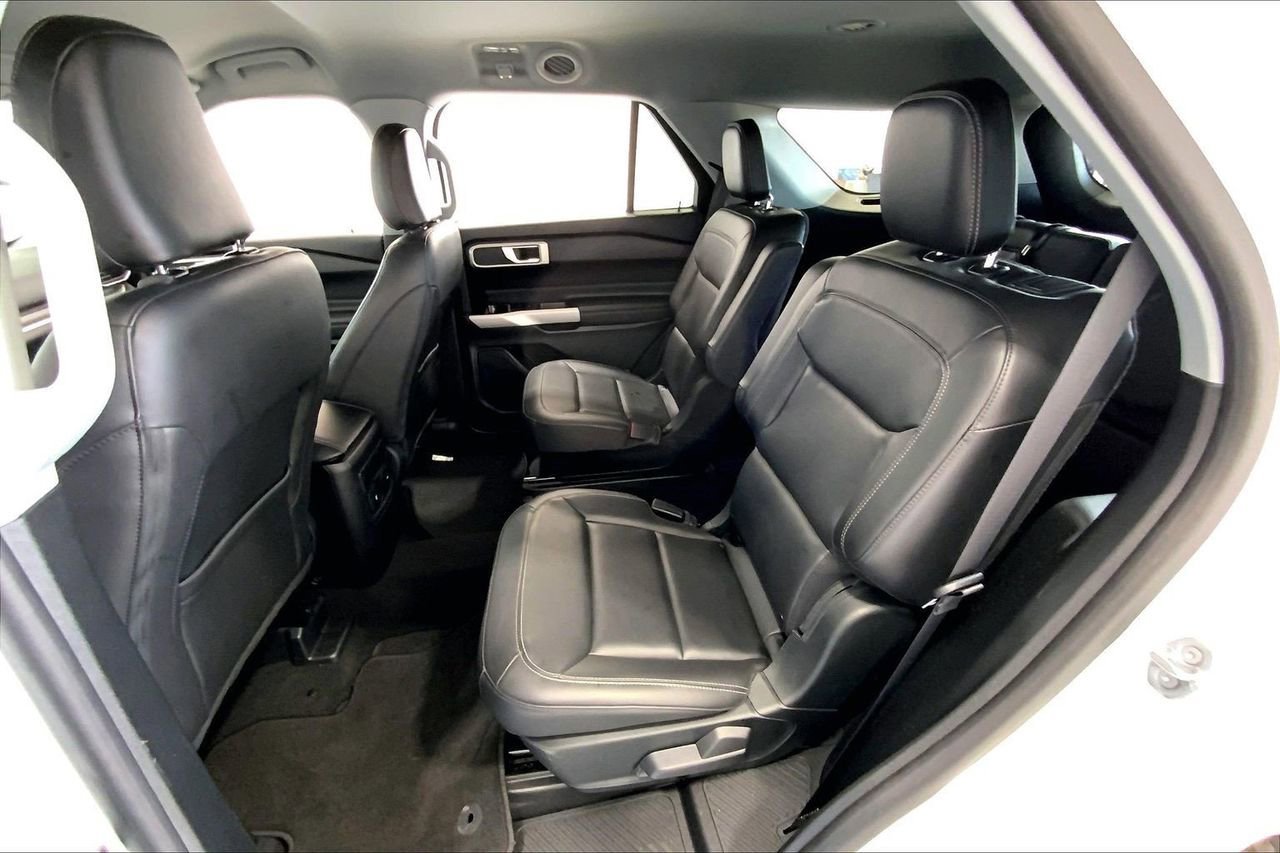 Certified 2024 Ford Explorer XLT w/ Equipment Group 202A image 20