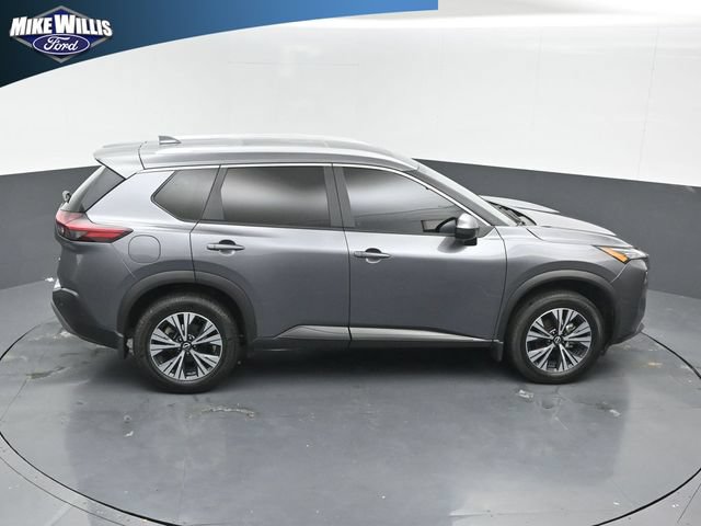 Used 2023 Nissan Rogue SV w/ SV Premium B Package FWD image 16