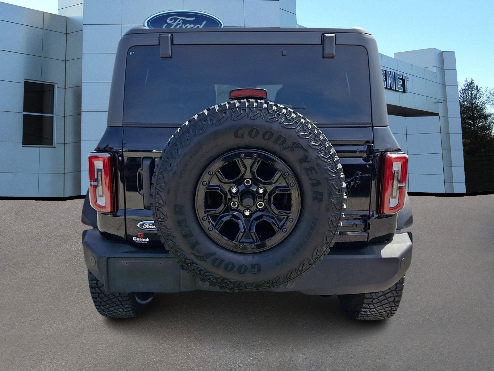 Certified 2024 Ford Bronco Wildtrak image 3