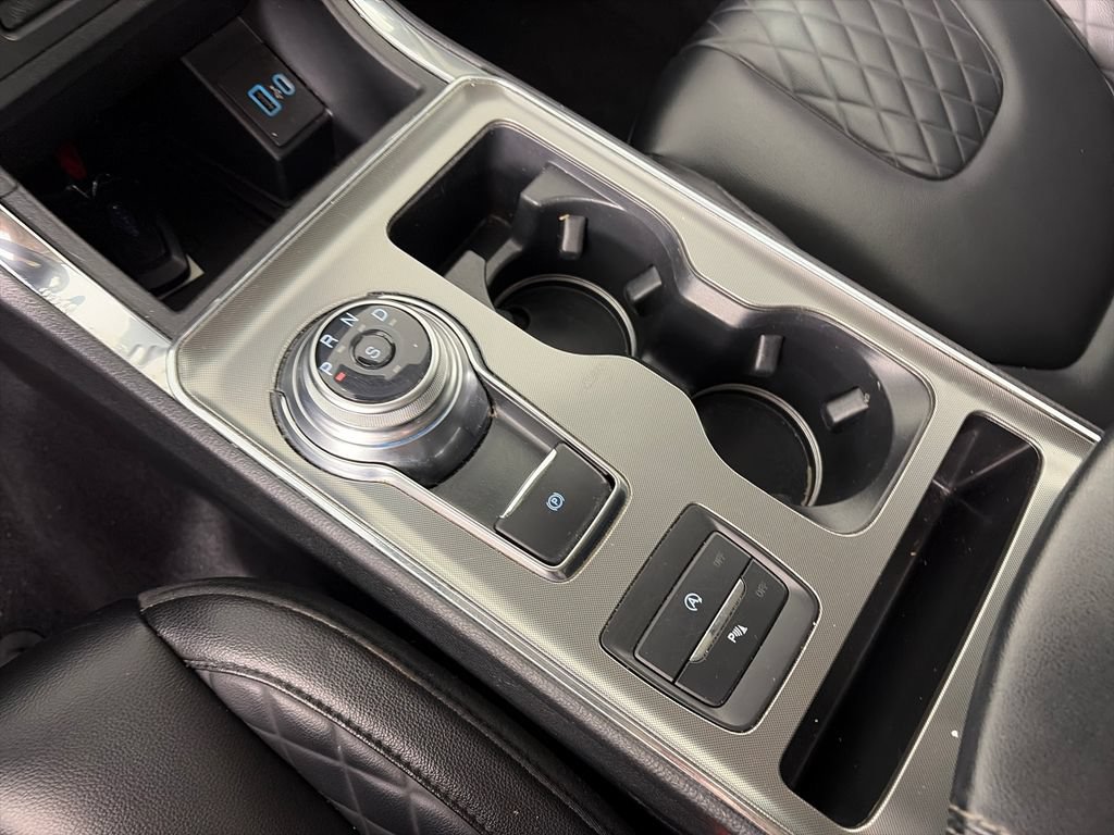 Certified 2024 Ford Edge Titanium AWD/4WD image 22