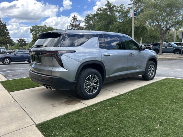 Used 2024 Chevrolet Traverse LS FWD image 7