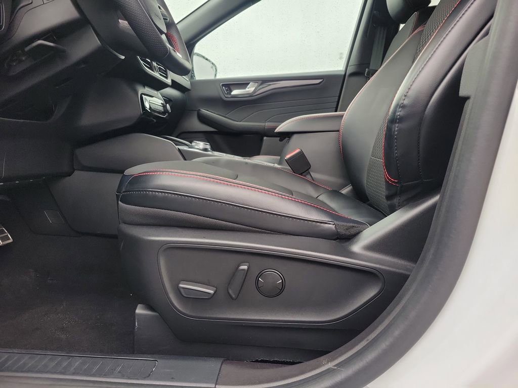 Certified 2023 Ford Escape ST-Line w/ Tech Pack #1 FWD image 19