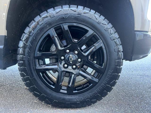 Used 2023 Chevrolet Silverado 1500 LT Trail Boss w/ LPO, Dark Essentials Package AWD/4WD image 35