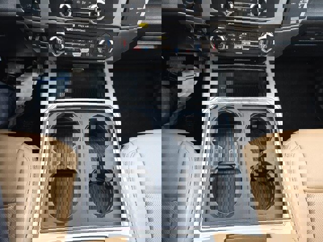 Certified 2022 Ford F350 Lariat w/ Lariat Value Package image 17