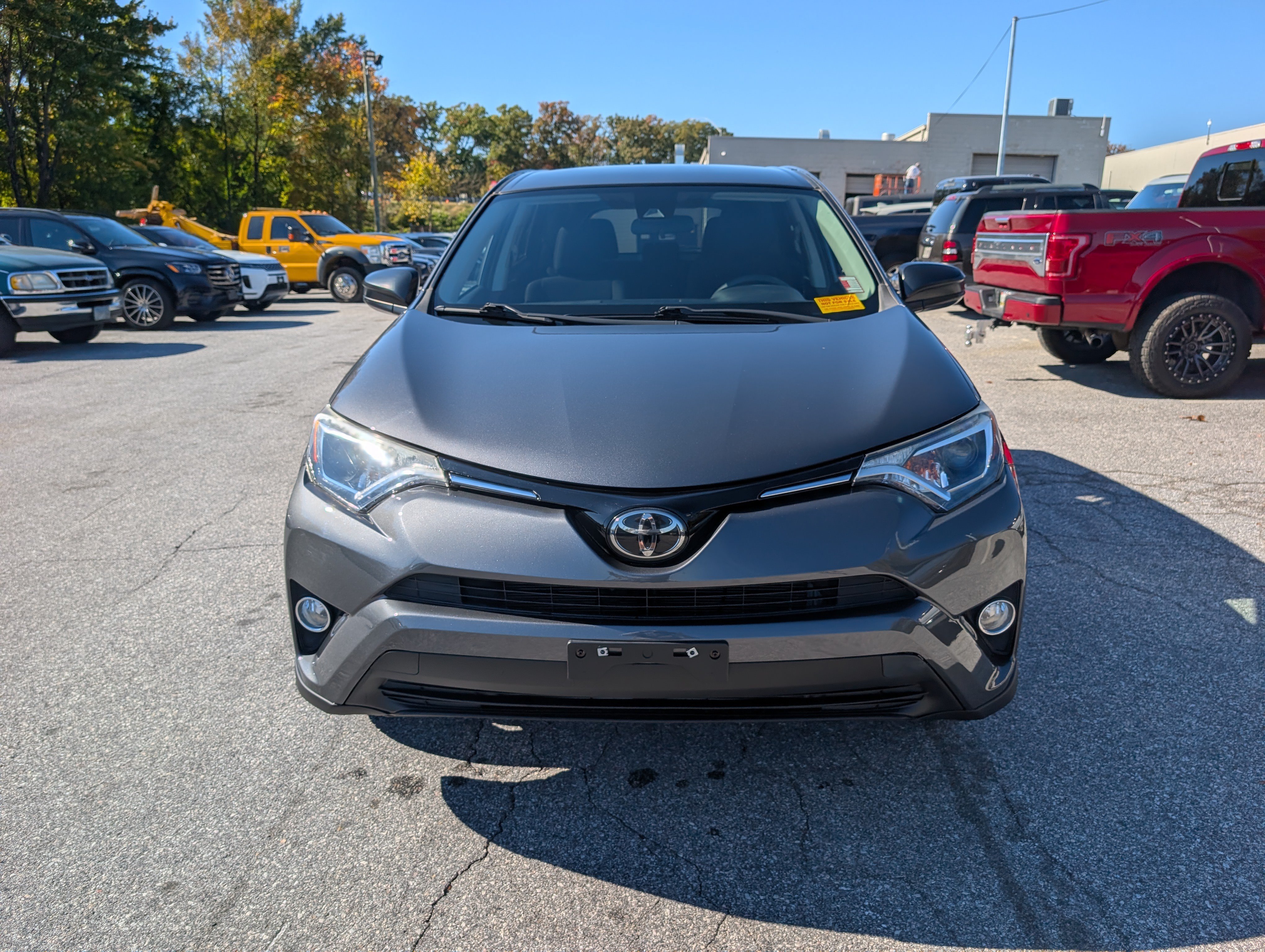 Used 2018 Toyota RAV4 LE w/ All Weather Liner Package AWD/4WD image 10