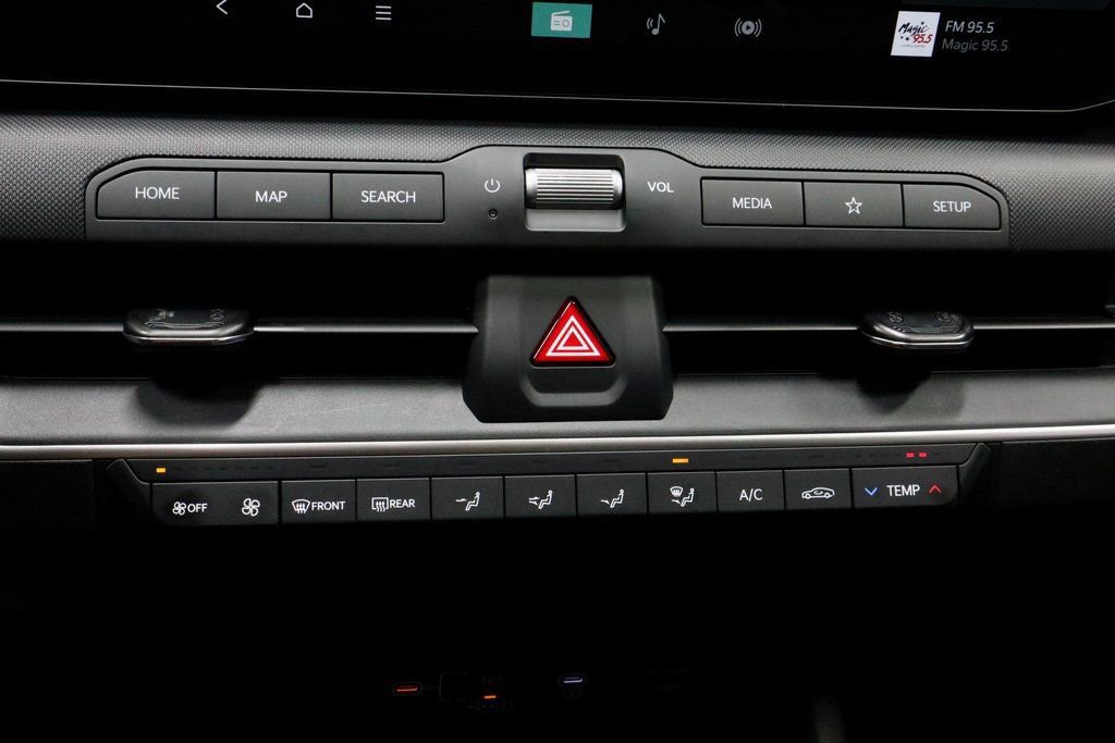 Used 2025 Kia K4 LXS image 29