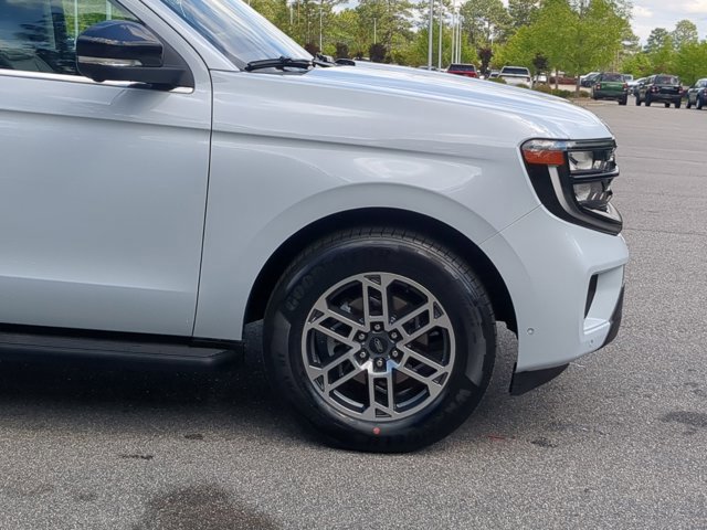 Certified 2025 Ford Expedition Active RWD image 11
