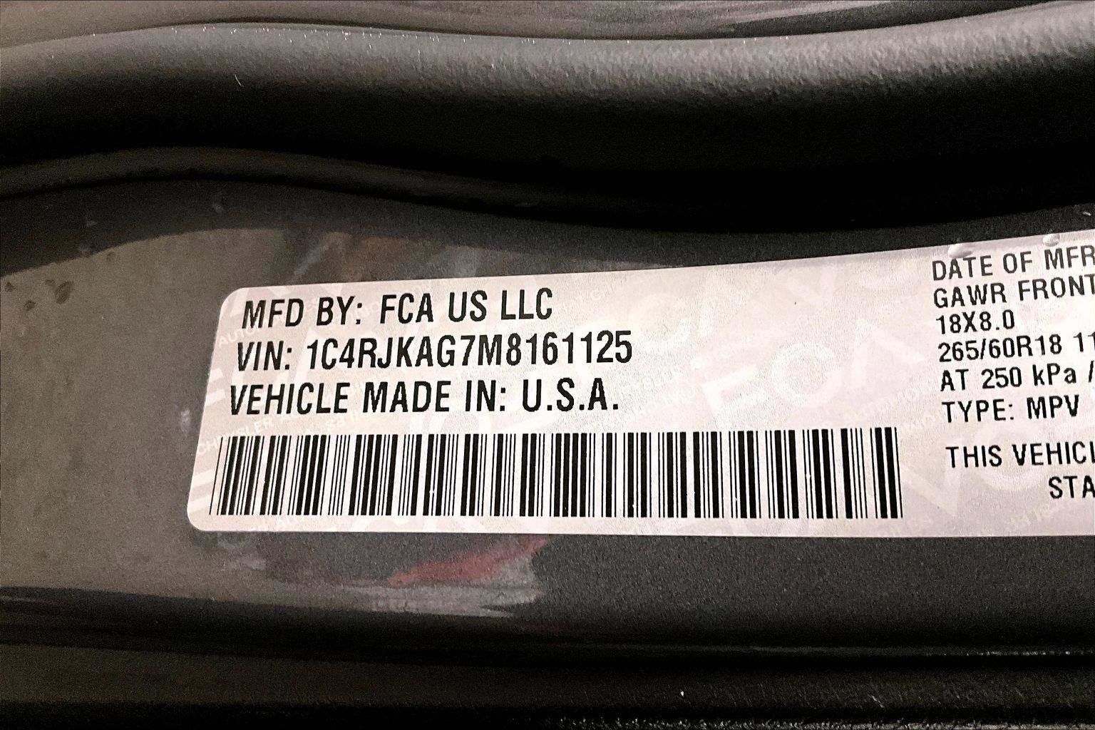 Used 2021 Jeep Grand Cherokee L Laredo w/ Luxury Tech Group I image 34