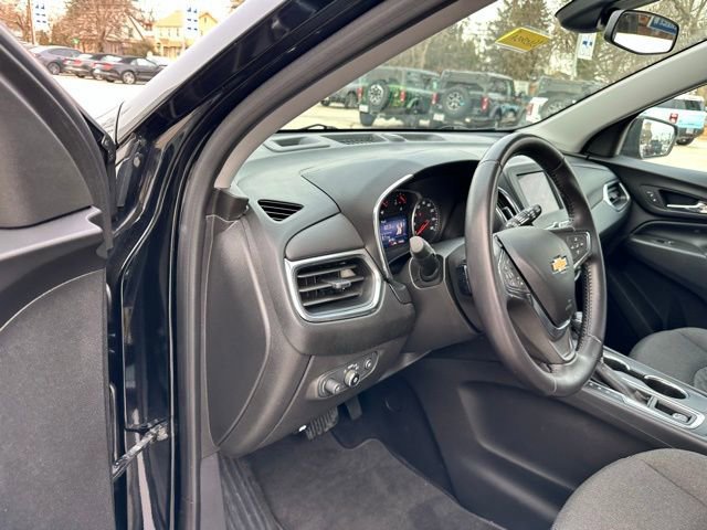 Used 2020 Chevrolet Equinox LT w/ Driver Convenience Package image 37