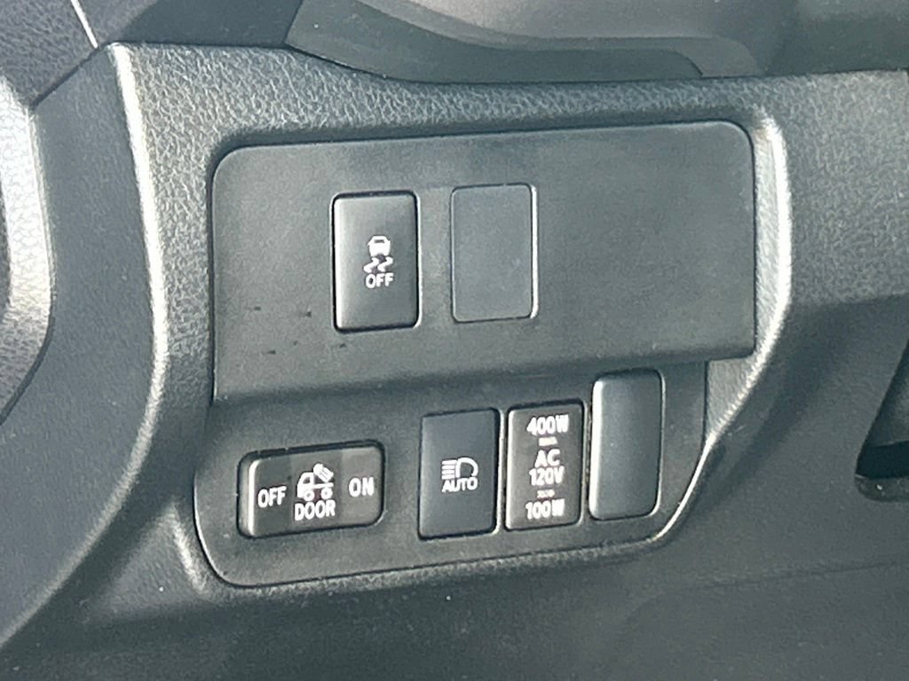 Used 2023 Toyota Tacoma TRD Off-Road w/ Technology Package RWD image 34