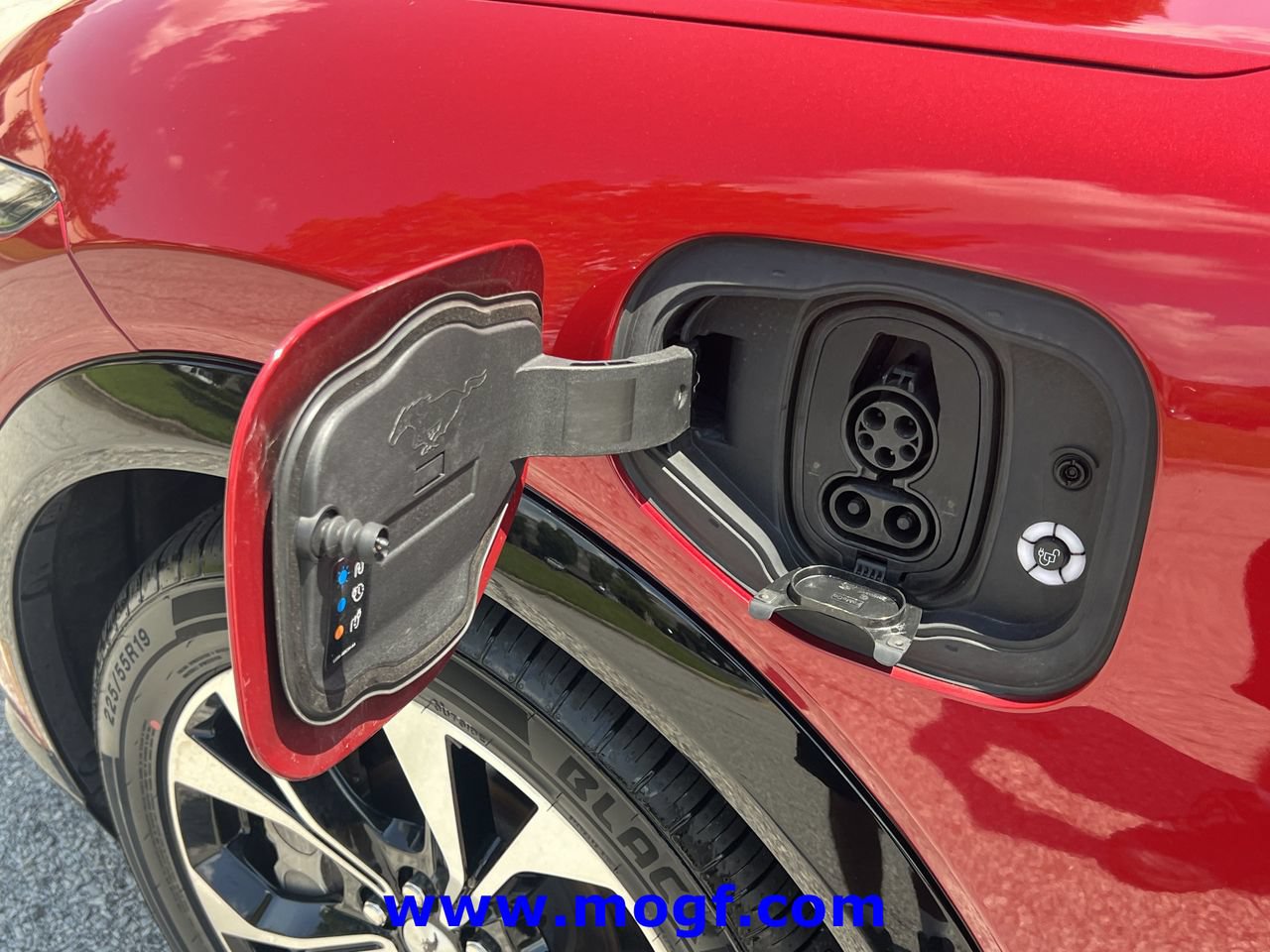 Certified 2023 Ford Mustang Mach-E Premium AWD/4WD image 33