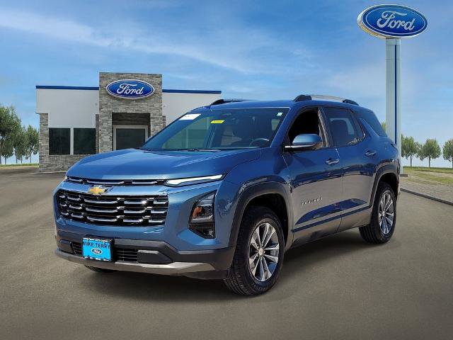 Used 2025 Chevrolet Equinox LT w/ Convenience Package II FWD image 3