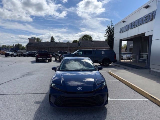 Used 2025 Toyota Camry LE FWD image 2