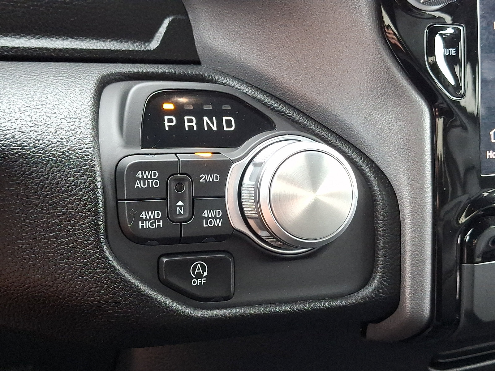 Used 2025 RAM 1500 Laramie AWD/4WD image 21