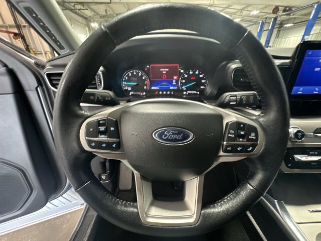 Certified 2023 Ford Explorer XLT w/ Equipment Group 202A AWD/4WD image 15