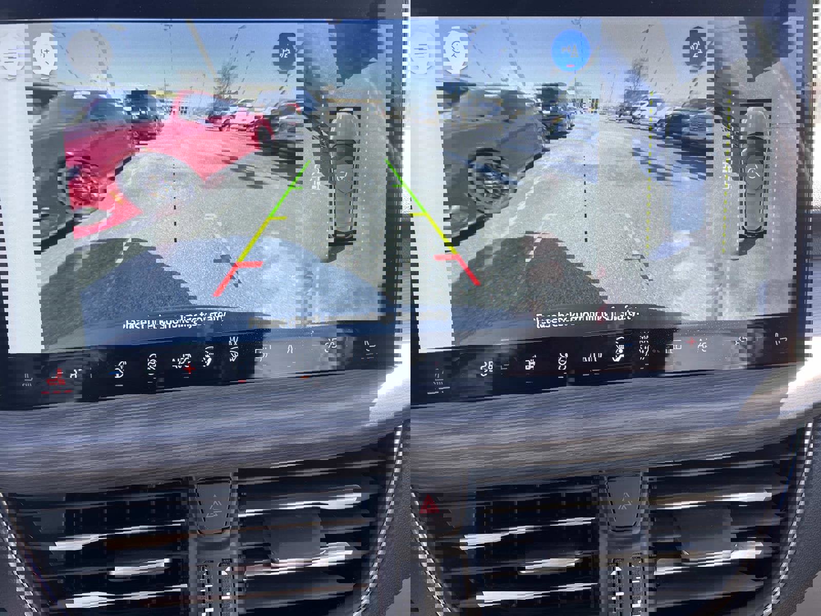 Certified 2025 Ford Escape Platinum w/ Premium Technology Package image 20