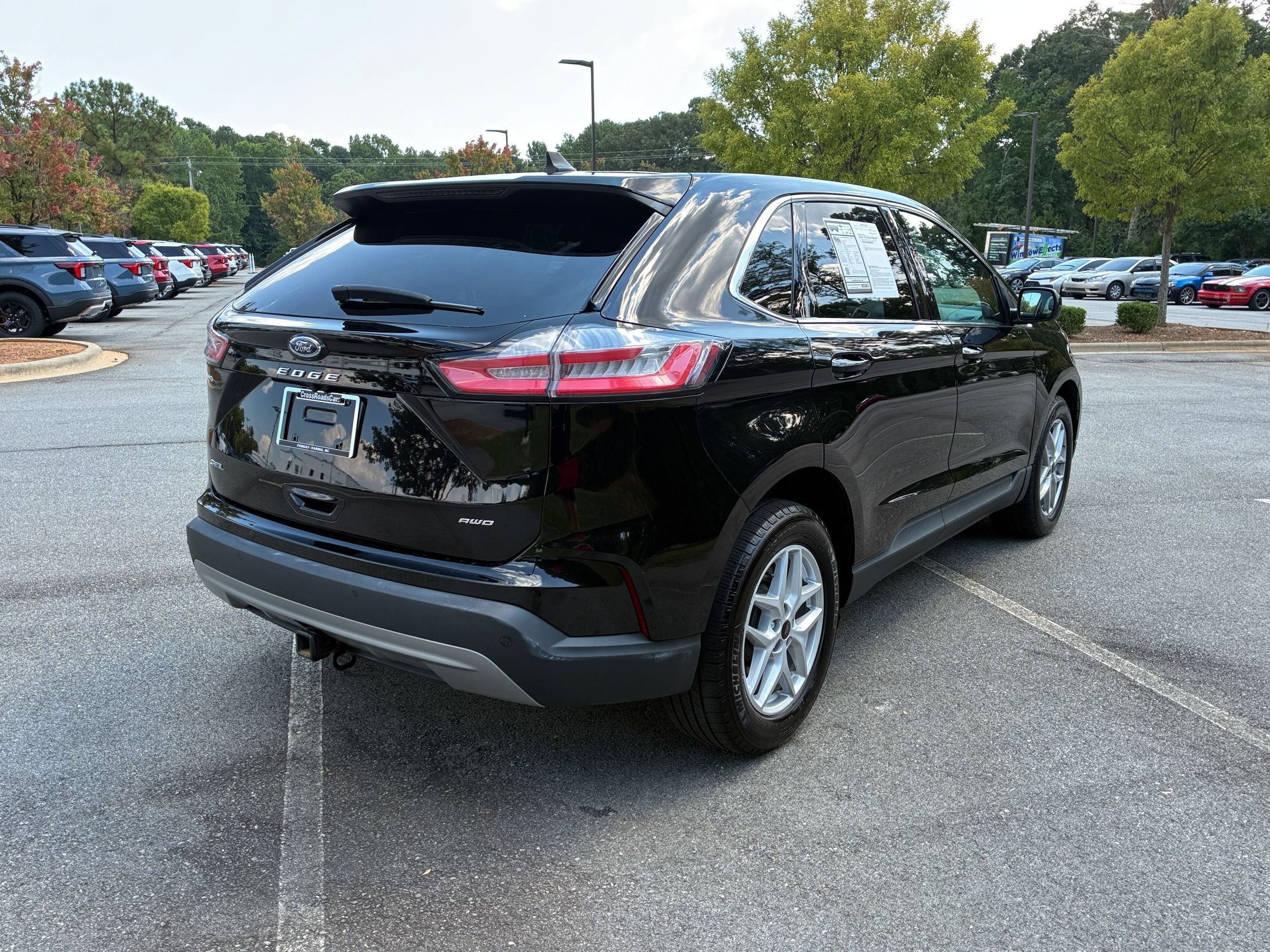 Certified 2023 Ford Edge SEL w/ Convenience Package AWD/4WD image 4