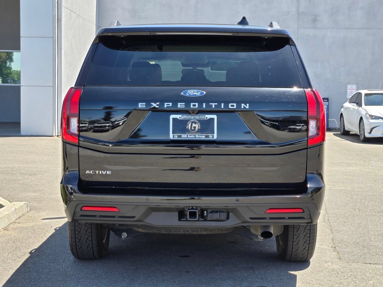 Certified 2025 Ford Expedition Active AWD/4WD image 5