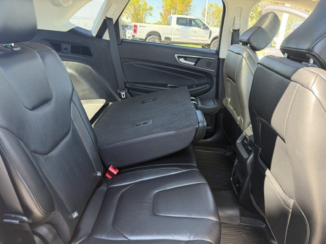 Certified 2020 Ford Edge Titanium w/ Class II Trailer Tow Package AWD/4WD image 37