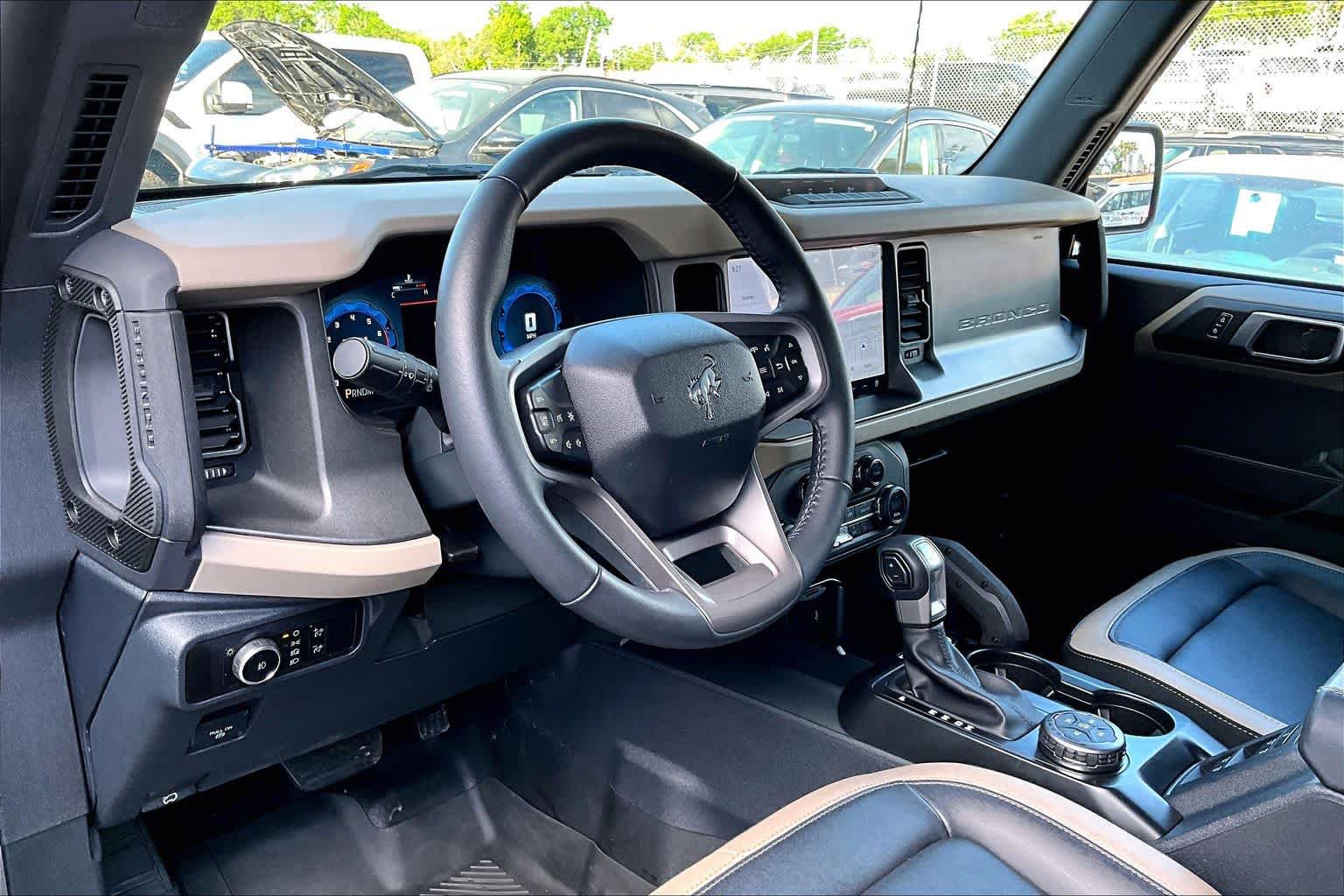 Certified 2025 Ford Bronco Big Bend w/ Black Diamond Package AWD/4WD image 18