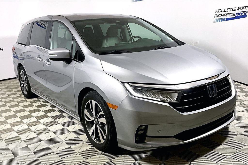 Used 2022 Honda Odyssey Touring image 3