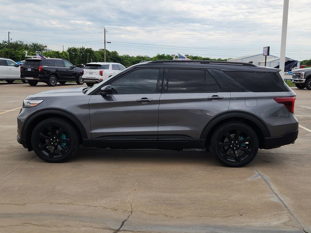 Certified 2022 Ford Explorer ST-Line w/ Class IV Trailer Tow Package RWD image 4