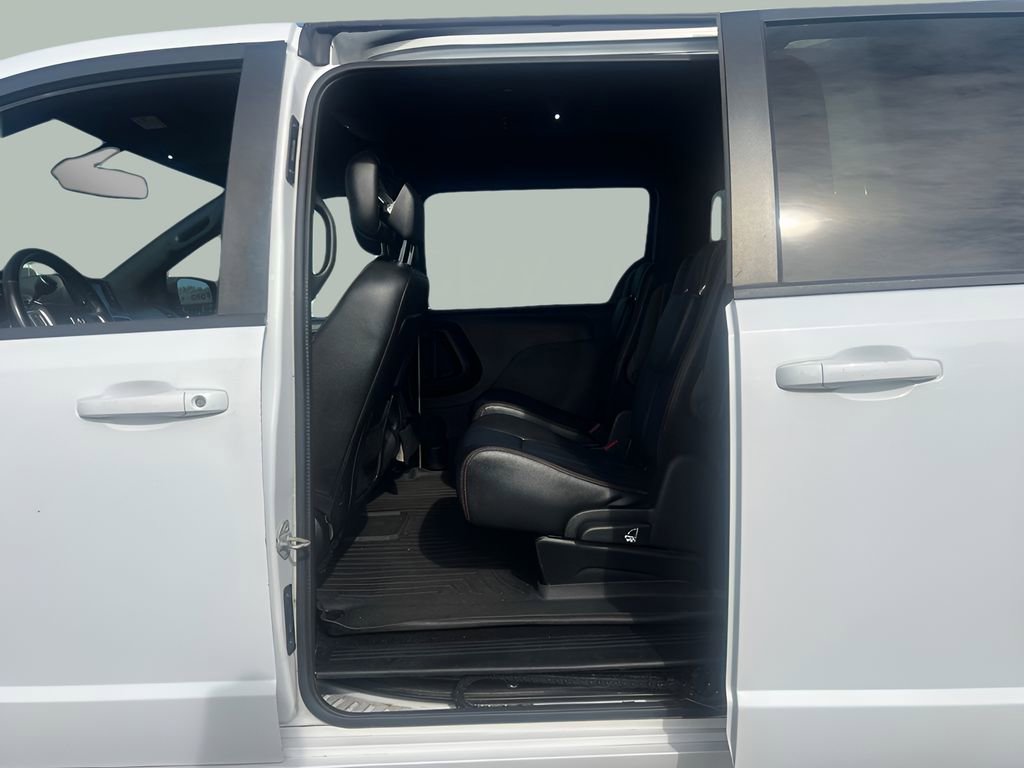 Used 2019 Dodge Grand Caravan GT FWD image 28
