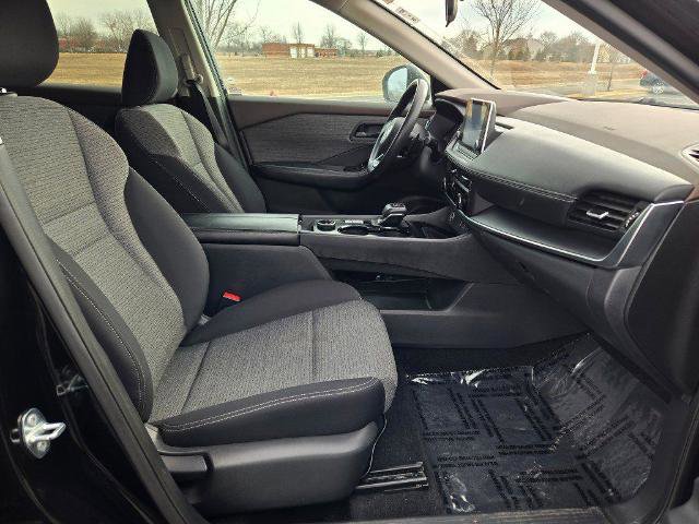 Used 2021 Nissan Rogue S image 6