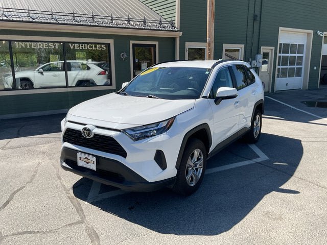Used 2023 Toyota RAV4 XLE AWD/4WD image 3