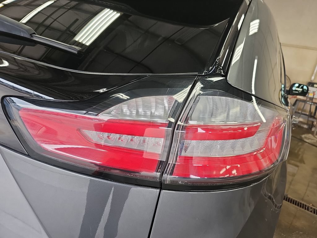 Certified 2022 Ford Edge Titanium AWD/4WD image 32