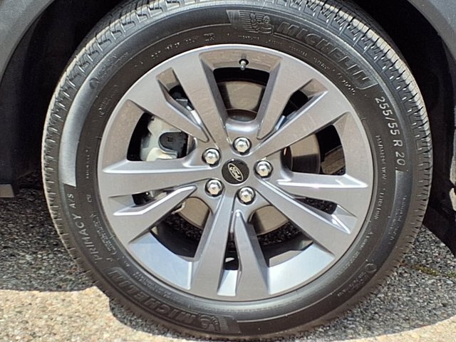 Certified 2024 Ford Explorer XLT w/ Equipment Group 202A AWD/4WD image 31