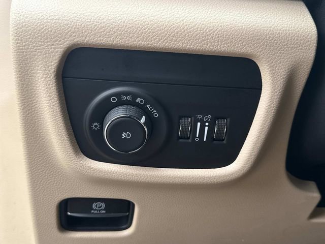 Used 2021 Jeep Grand Cherokee L Limited image 29